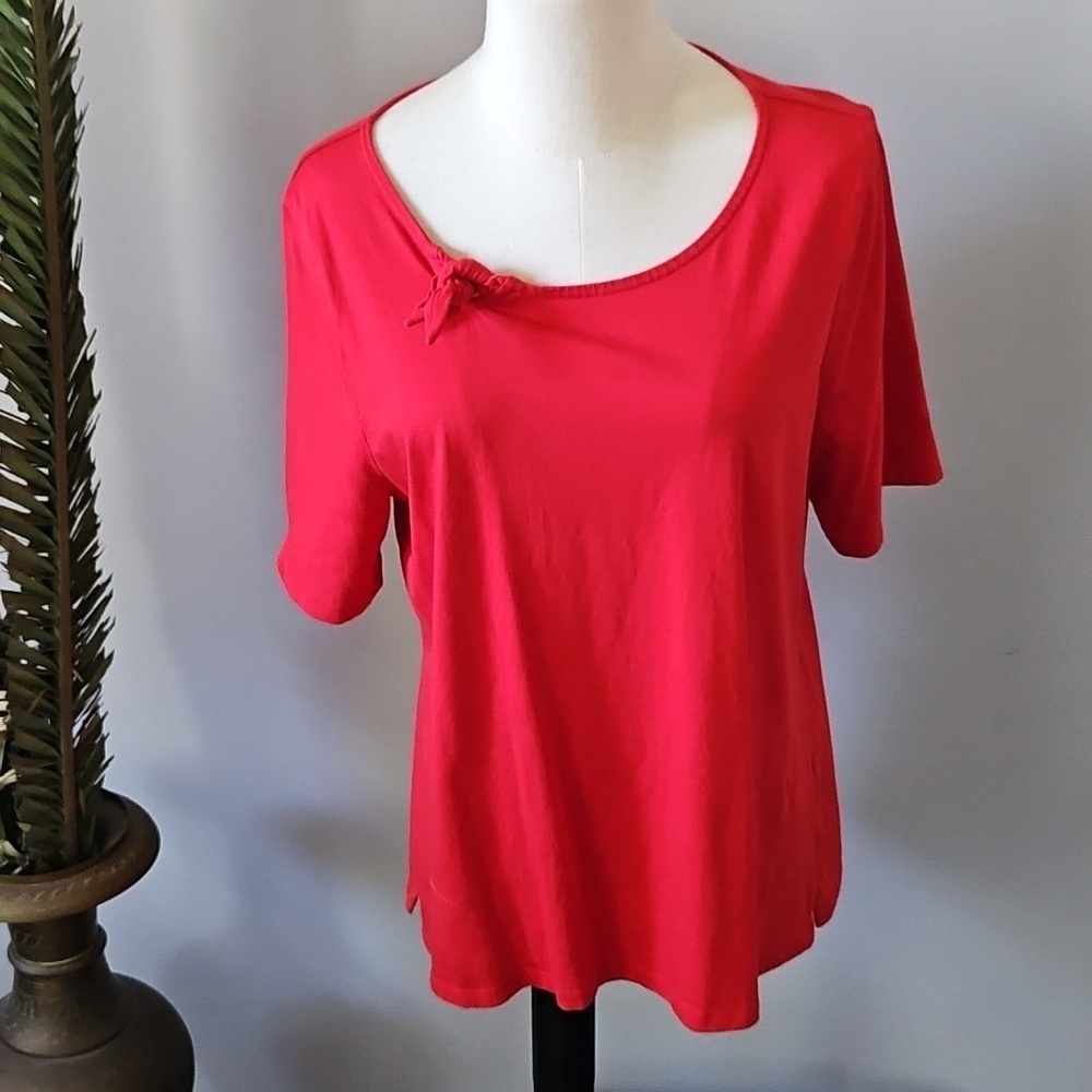 *PRICE DROP*
Talbots Red Short Sleeve Top with Bow Accent